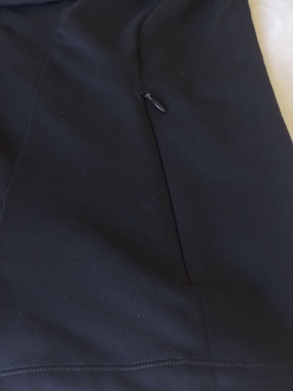 Gymshark Training Full-Zip Black Performance Jacket - Picture 6 of 10